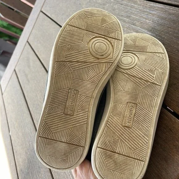 Boys canvas grey shoes size 4 - Picture 6 of 6